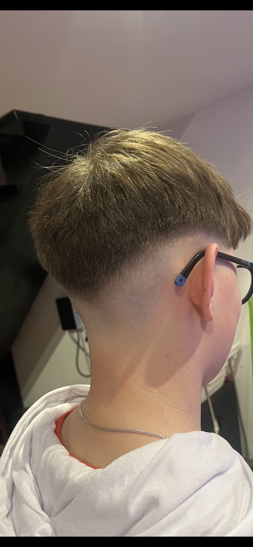 Strzyżenie męskie wykonane przez Oliweczka Barber – realizacja 1